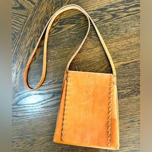 Wilson leather maxima crossbody camel stamped purse vintage